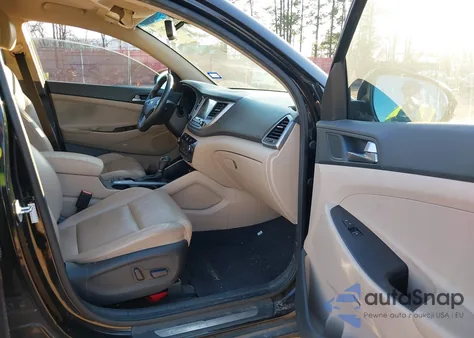 2017 Hyundai Tucson Limited z USA, uszkodzony, nr VIN KM8J33A23HU293566